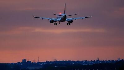 دزدی از کیف دستی در طول پرواز؛ سارق بیزنس‌کلاس هواپیما به ۲۰ ماه زندان محکوم شد