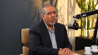 ویدیو / داود محمدنیا، دیپلمات ارشد پیشین ایران در نیویورک: بایدن به دفتر ایران در نیویورک آمد و گفت  اوباما به زودی پرزیدنت میشود و من هم به کاخ سفید می‌روم / یک سری پیشنهادات مثبت داشت؛ گفت اگر بخواهید کار مثبتی انجام بدهید، ما هستیم