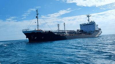 کشتی و محموله سوخت قاچاق در هرمزگان توقیف شد