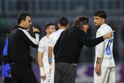 اعتراض آبی‌ها به تصمیمات داور تاجیک