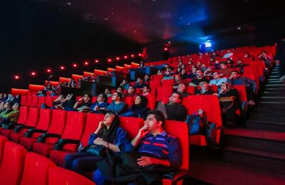 فروش سینما همچنان نزولی