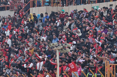 زنوزی:  تاج اگر توان اصلاح وضع فوتبال را ندارد، کنار برود