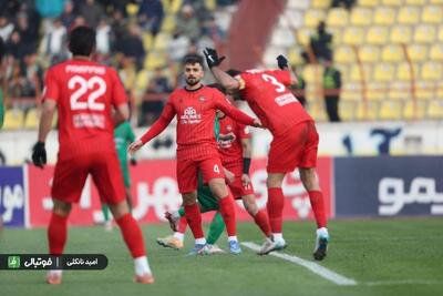 تناقض بزرگ در تراکتور؛ ضعف بزرگ بهترین خط حمله لیگ برتر!