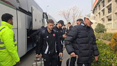 ورود اتوبوس تیم های شمس آذر و تراکتور به ورزشگاه