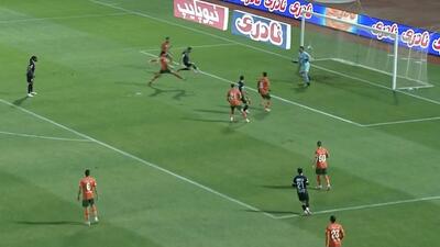 میلاد محمدی در موقعیت عالی سایه توپ را زد