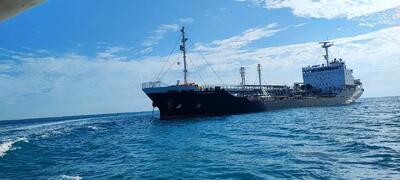 جزئیات توقیف نفتکش خارجی حامل ۴ میلیون لیتر سوخت قاچاق در آب‌های خلیج فارس