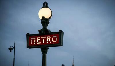  حمله با چاقو در متروی پاریس/ ۳ زن زخمی شدند