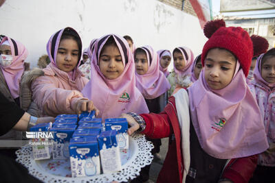 ۶ همت برای توزیع شیر در مدارس ابتدایی اختصاص یافت