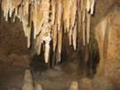 کشف یک غار قدیمی در نورآباد فارس