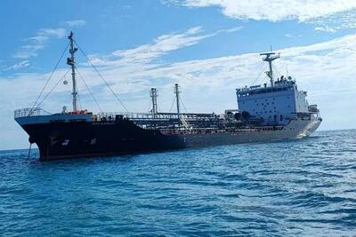 ببینید | تصاویر تازه از نفتکش خارجی توقیف‌شده در آب‌های خلیج فارس