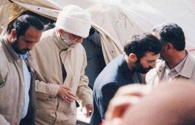  ببینید | پنجره متفاوتی به دو سفر سرزده رهبر انقلاب به شهر زلزله‌زده بم در دی‌ماه ۱۳۸۲