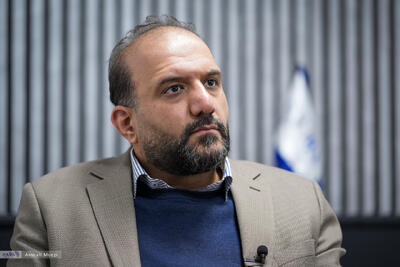 ببینید | حمله یک حقوقدان به صداوسیما روی آنتن زنده: خجالت نمی‌کشید خودتان را با انگلیس مقایسه می‌کنید؟