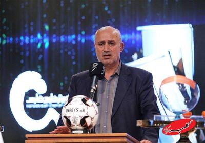  ببینید | زنوزی تاج را تهدید کرد؛ در فدراسیون را ببند برو / تراکتور را منحل می‌کنم / ما جدایی‌طلب نیستیم - کلبه سرگرمی
