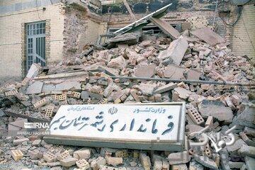 زلزله بم، دو دهه بعد: ۳۰درصد جمعیت ایران در بناهای ناایمن زندگی می‌کنند/ هشدار استاد زلزله‌شناسی: انبوه‌سازی ارزان ریسک تازه شهرهای ایران - مجله اینترنتی کولاک