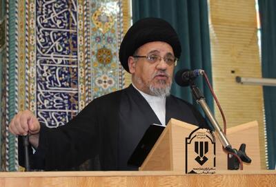  امام جمعه بناب: پیام ۹ دی احترام به قانون است