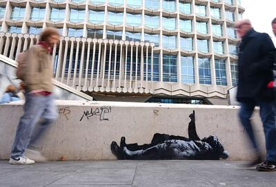 اثر انتقادی بنکسی نمادی از امید؛ جشنواره تجسمی فجر وارد مراحل جدی شد