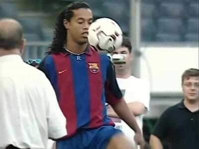 ویدئو نوستالوژی : مراسم معارفه رونالدینیو در باشگاه بارسلونا - پارس فوتبال