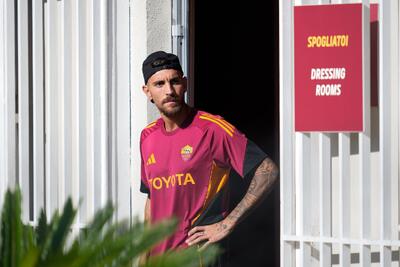 خبر بد برای رم: لورنتزو پلگرینی در بدترین زمان ممکن مصدوم شد - پارس فوتبال