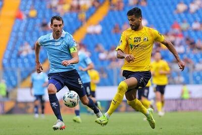 ستاره استقلال قصد جدایی ندارد - پارس فوتبال