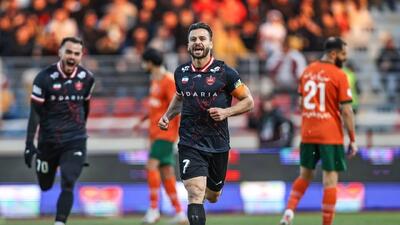 پرسپولیس ۱ - ۰ مس رفسنجان/ سرخپوشان موقتا صدرنشین شدند - پارس فوتبال