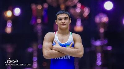 ویدیو| غول‌کشی دیدنی جوان ۱۸ ساله در قهرمانی کشتی آزاد - پارس فوتبال