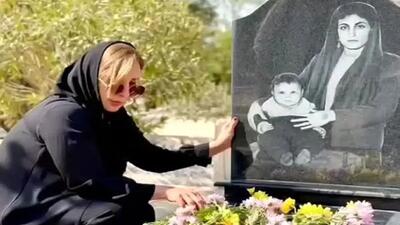  فیلم/ آواز جگرسوز؛ مرجانه گلچین سرمزار عزیزش با دلی پر از بغض میخونه و اشک میریزه