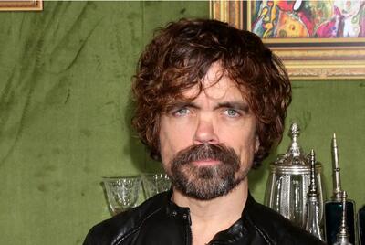  سفر در زمان؛ «تیریون لنیستر» در سریال (گیم آف ترونز) در 34 سالگی؛ سال 1381