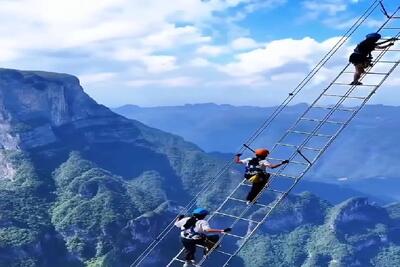  معماری خلاقانه؛ چین نردبون ساخت سرش زمین و تهش آسمون 7ام اینا چه جرئتی دارن میرن بالا