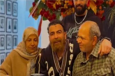  تولد احساسی/تولد تلخ معین زندی با خبر سرطان مادرش/نمیدونه بخنده یا گریه کنه