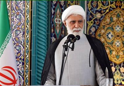 امام جمعه کیش: نمونه بارز وحدت و وفاق ملت ایران در دفاع مقدس 12 روزه است - تسنیم