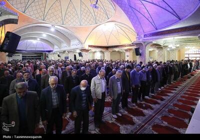 تاکید ائمه جمعه استان البرز بر اصلاح ساختار اقتصادی و کنترل تورم - تسنیم