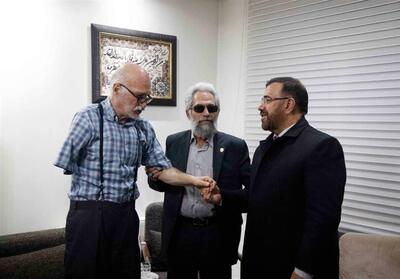 تجلیل استاندار فارس از جانباز جهادگر دفاع مقدس - تسنیم