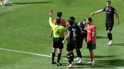 اخراج امیرحسین صدقی مقابل پرسپولیس