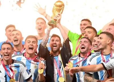 از همه آرژانتینی‌ها به شدت متنفرم!