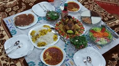  فواید عجیب غذا خوردن روی زمین!