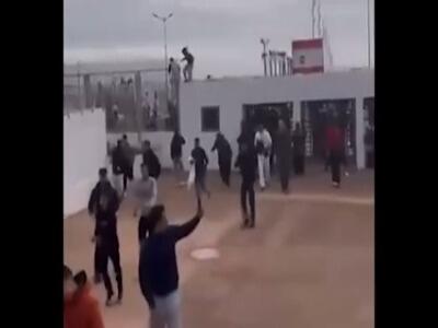 حرکت عجیب و غریب هواداران آفریقایی!