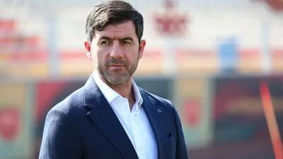 لحظه تاریخی در ورزشگاه! / کریم باقری مقابل تراکتوری‌ها تشویق شد / واکنش‌های عجیب هواداران