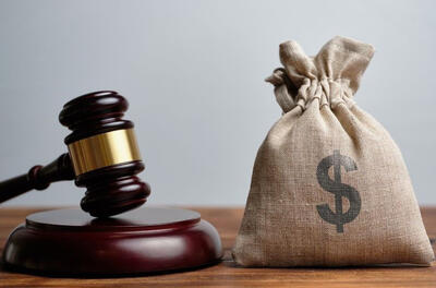 دیه انسان و طلا در ترازوی زمان آب می رود