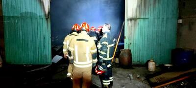  حریق گسترده یک واحد صنعتی در قلعه میر را دربر گرفت