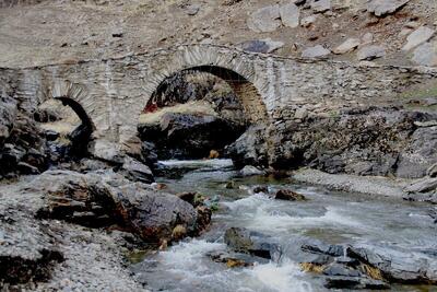  سلطان در آغوش برف و رود؛ روایت زنده از یک پل کم‌نظیر در آذربایجان‌غربی