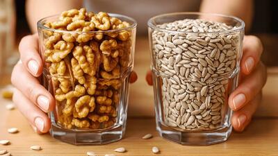  گردو و تخمه آفتابگردان / طرز تهیه نان رژیمی بدون آرد، بدون مخمر بدون مراحل پیچیده