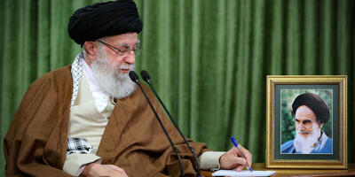  رهبر انقلاب: نیاز مهم امروز جهان نظام عادلانه ملّی و بین‌المللی اسلامی است | دلیل آشفتگی زورگویان فاسد ایستادگی ایران اسلامی با نظم ناعادلانه در جهان است