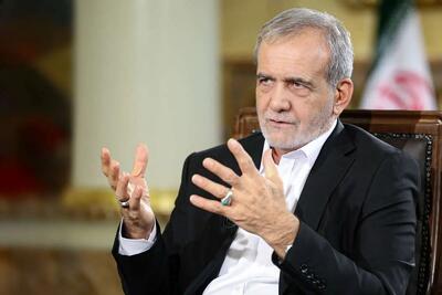 پزشکیان: برنامه نوشته‌اند که مثلاً ایران ۳۶ ماه دیگر باید ساقط شود؛ اگر ما با هم باشیم، ۳۶ هزار سال دیگر هم نمی‌توانند این کار را بکنند