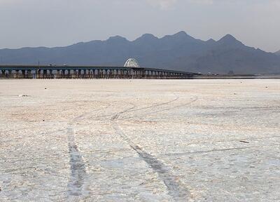 «دریاچه ارومیه دست‌کم ۱۴ سال تا احیا فاصله دارد»