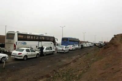 ترافیک سنگین در مسیر تهران–کرج پس از واژگونی اتوبوس