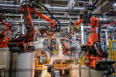 خصوصی‌سازی افراطی؛ فساد و ضرورت بازگشت به کنترل دولتی