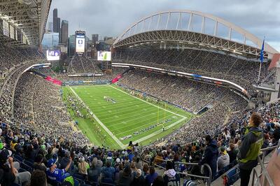 پافشاری سیاتل به برنامه‌های جنجالی بازی ایران و مصر