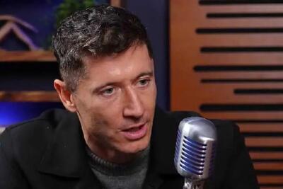 پاسخ لواندوفسکی به سوال‌ها درباره آینده مبهمش در بارسلونا