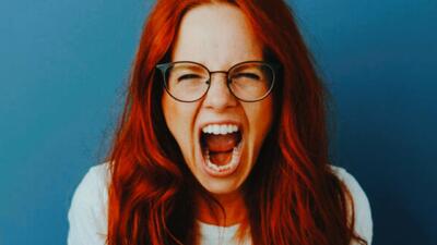  شیوه صحبت کردن شما می‌تواند نشانه‌ای اختلالات شخصیتی‌تان را فاش کند - گیمفا