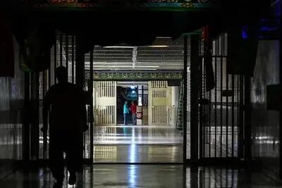 ضرورت برخورداری زندانیان سیاسی از حقوق‌شان